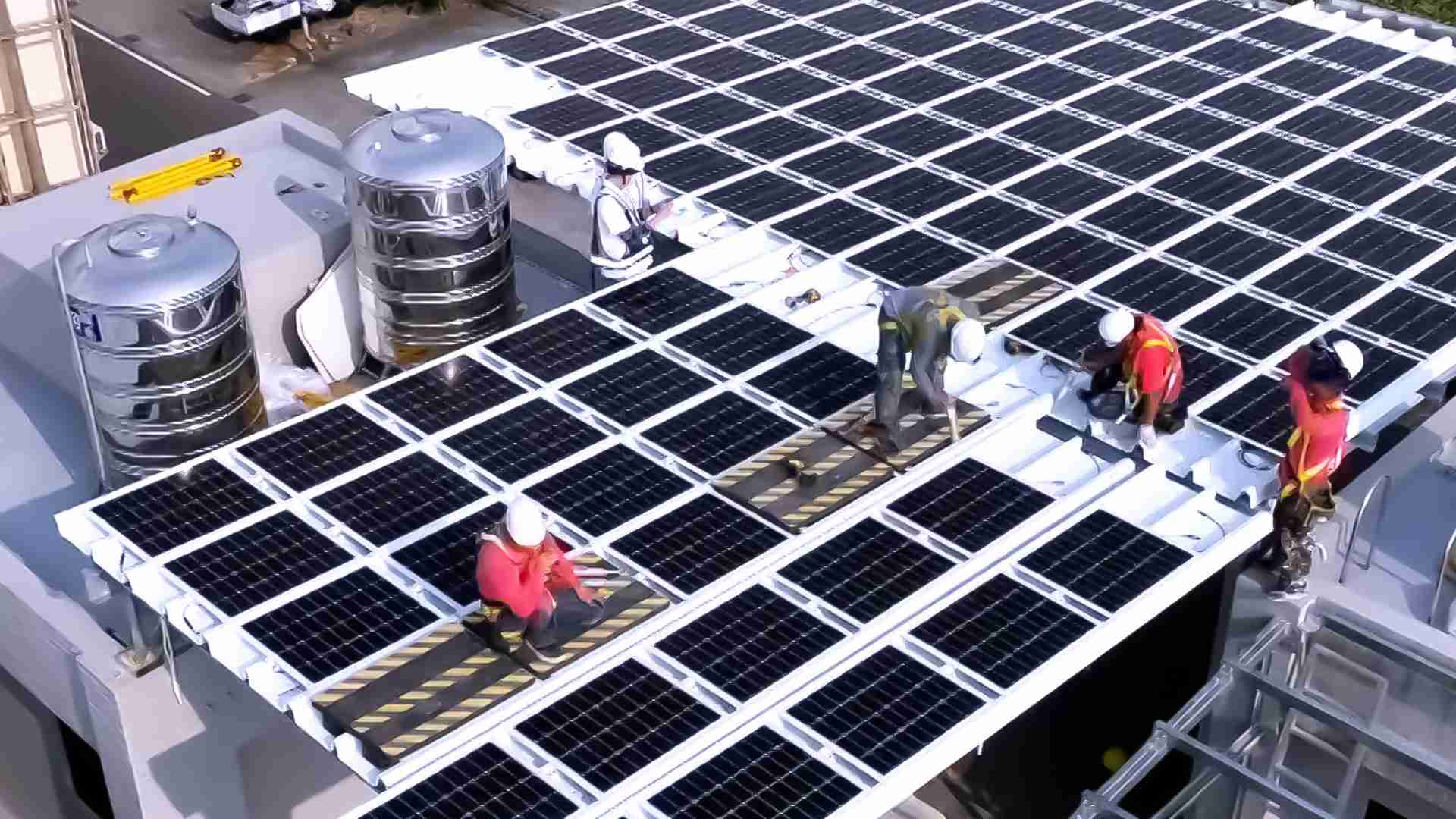 OBPay着力于替代能源之技术研发，，，，如光电浪板的相关制程、、、设备与产品，，其中所开发之光电整合型浪板，，，，减少传统金属支架安装，，更提升耐候度，，可广泛运用于多元场域，，，并辅助建筑达到净零碳排目标